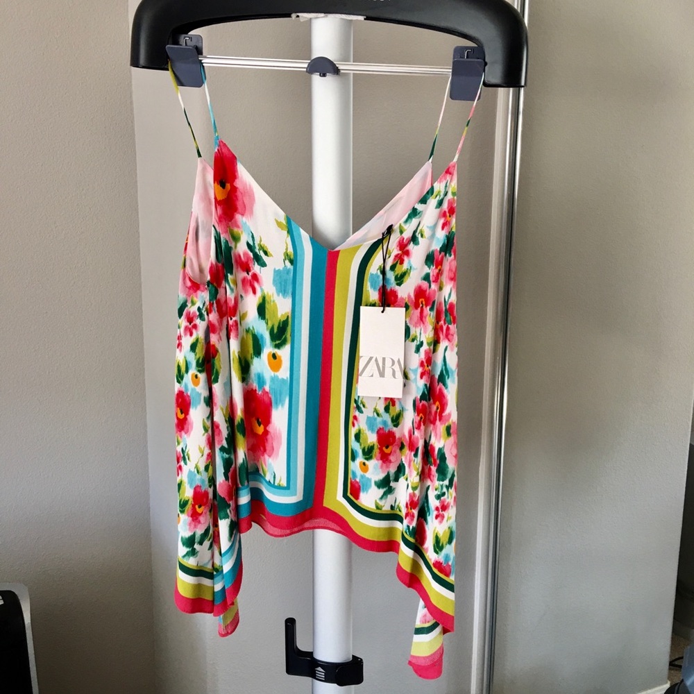 ZARA flowy top with Tag!